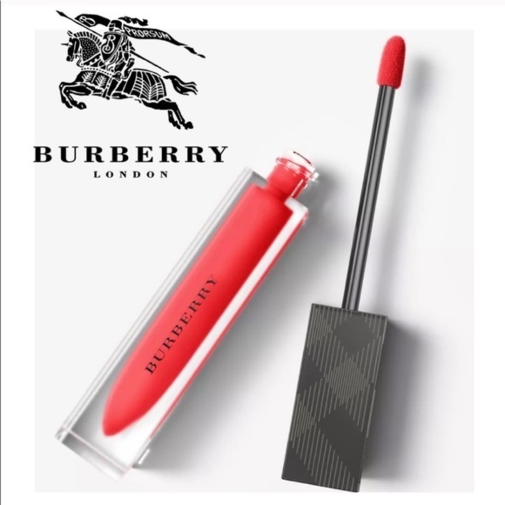 NIB Burberry - Liquid Lip Velvet (Military Red 41